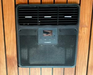 Dometic 12V air conditioning unit for VanLife
